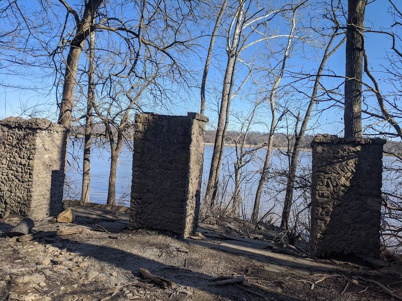 Rose Island Trail (Trail 3) - Charlestown State Park