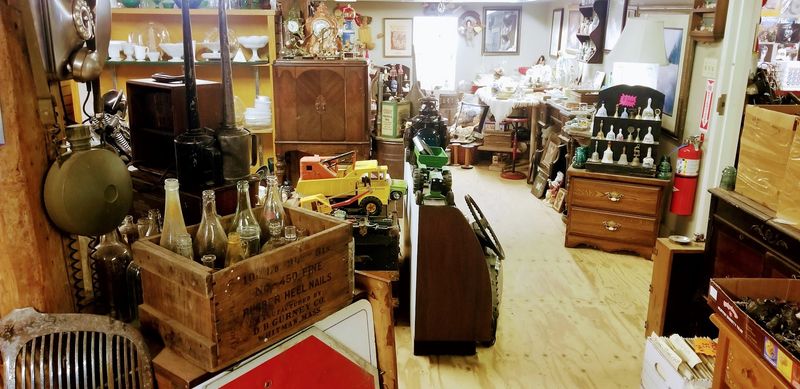 Rusty's Antiques and Vintage Collectibles