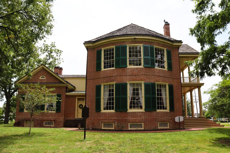 Saved From Demolition by the Daughters of the American Revolution Saved From Demolition by the Daughters of the American Revolution