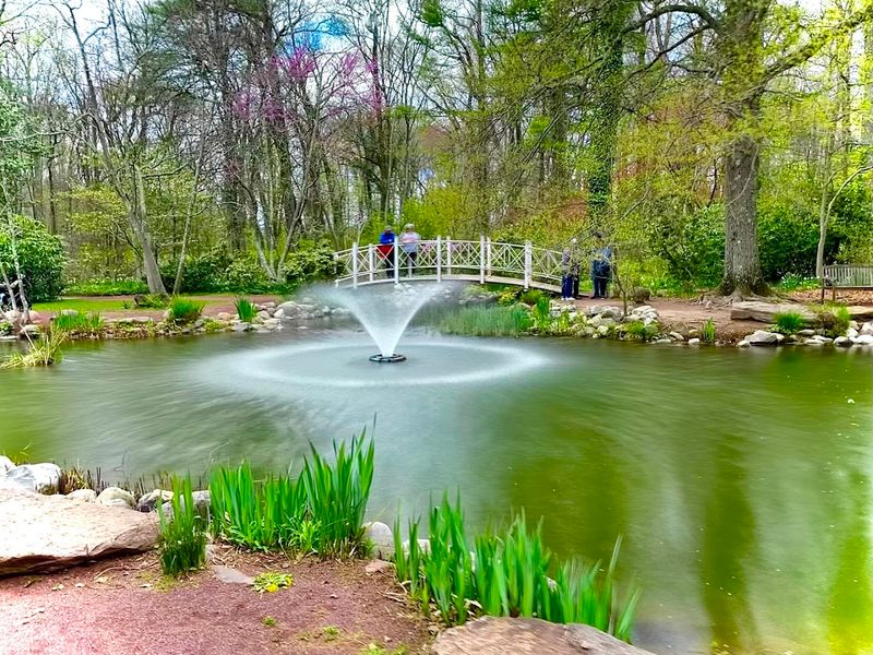 Sayen House & Gardens