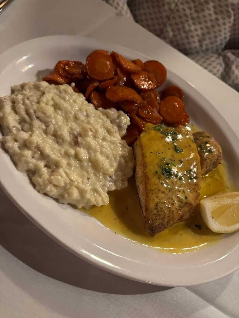Seafood Options That Hold Their Own on a Steak-Forward Menu Seafood Options That Hold Their Own on a Steak-Forward Menu