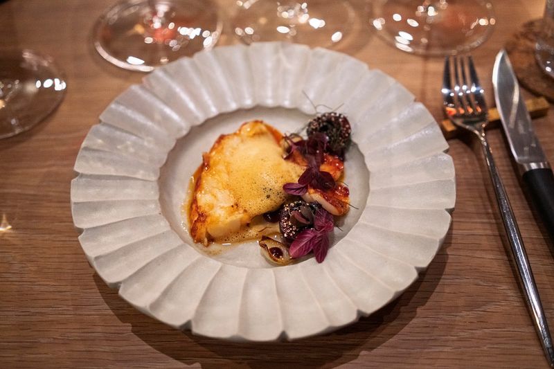 Service That Matches the Food Without Overshadowing It