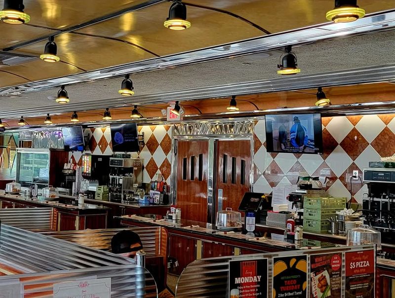 Service That Turns First-Timers Into Regulars