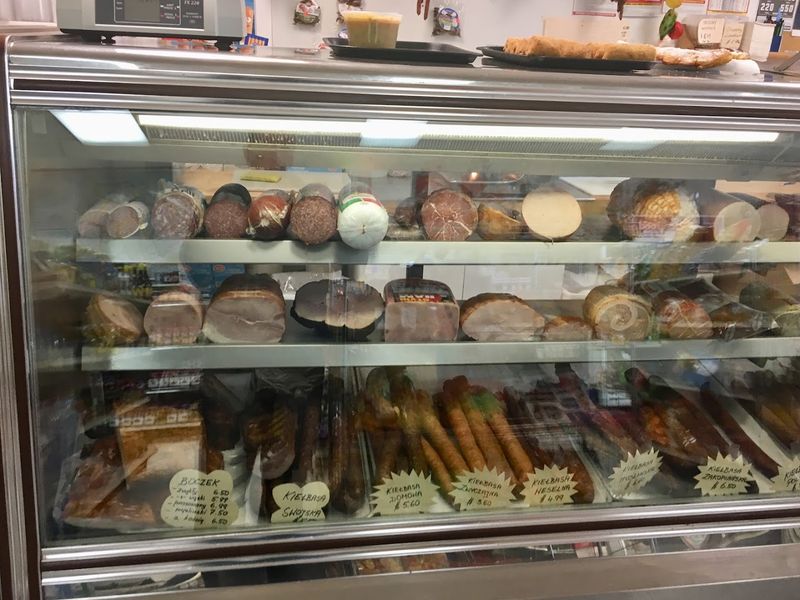 Smoked Meats and Kielbasa Worth a Detour