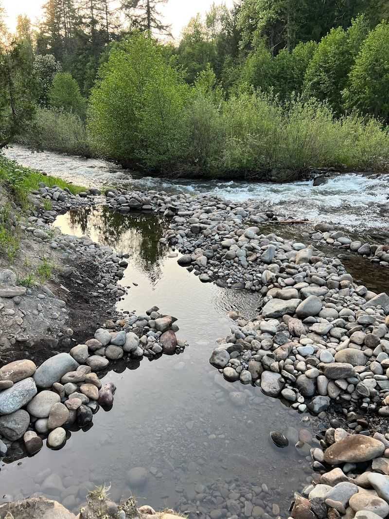 Soaking Across the Creek: The Far-Side Pools Are Worth the Effort