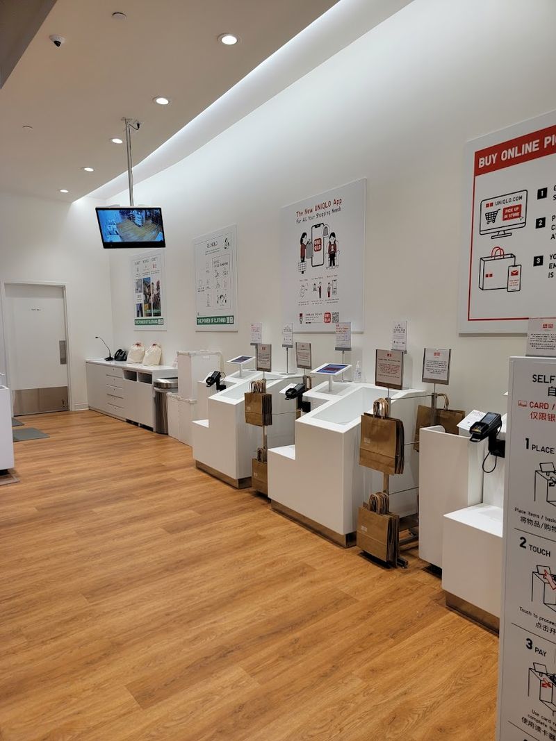 Store Services That Make Shopping Genuinely Convenient Store Services That Make Shopping Genuinely Convenient