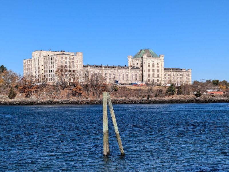 Strategic Location On The Piscataqua River