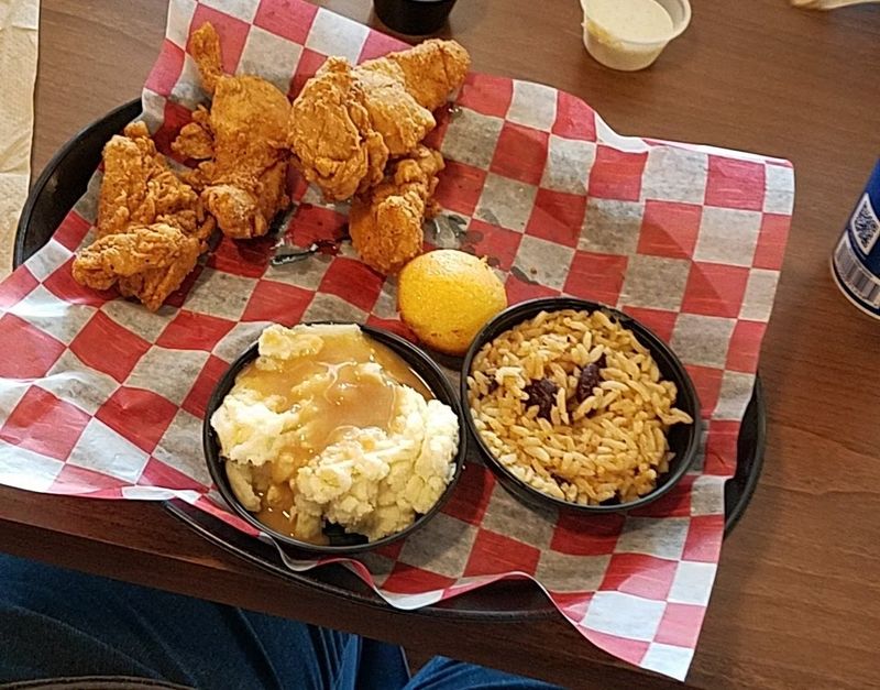 Sugapeach Chicken & Fish Fry, Iowa