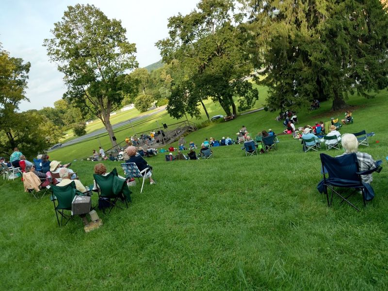 Summer Lawn Concerts That Turn the Grounds Into a Community Gathering