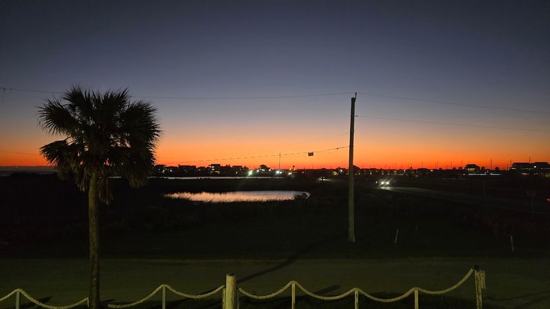 Sunset Views That Genuinely Stop You Mid-Sentence