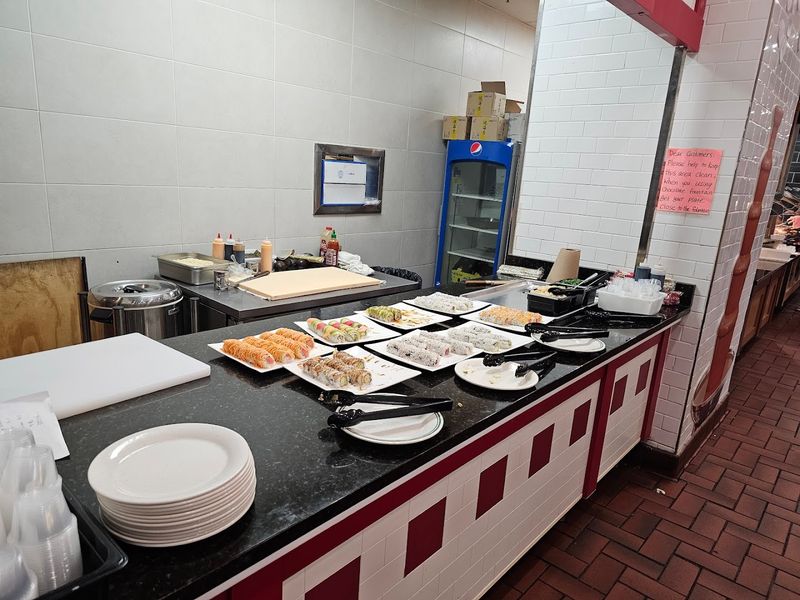 Sushi Bar Brings a Touch of Elegance to the Spread