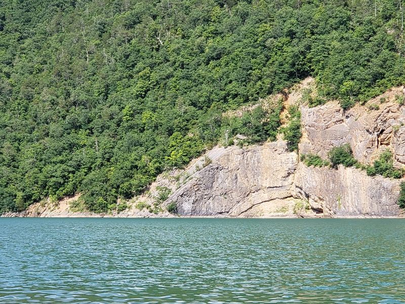 Swimming in Some of the Cleanest Lake Water in Virginia Swimming in Some of the Cleanest Lake Water in Virginia