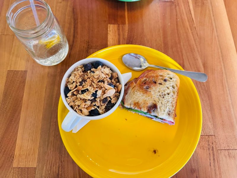 Swiss Muesli and the Berry Bowl Swiss Muesli and the Berry Bowl