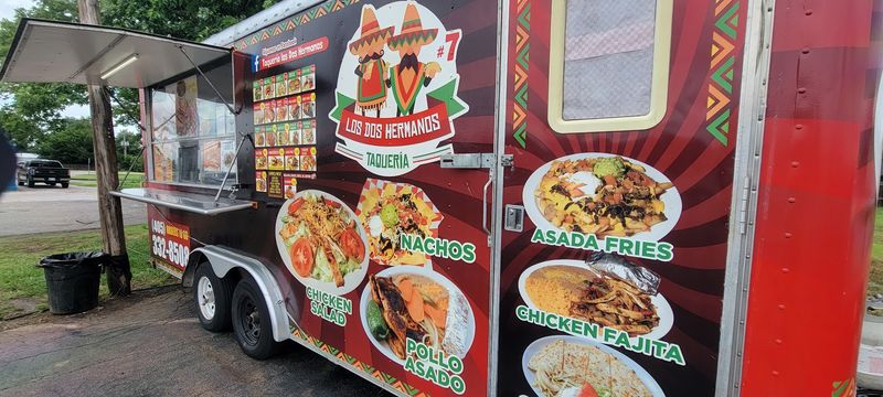 Taqueria Los 2 Hermanos Serves Street-Style Mexican Food From a Permanent Food Truck
