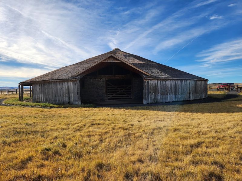 The 100-Foot Round Barn and Its Remarkable Design The 100-Foot Round Barn and Its Remarkable Design