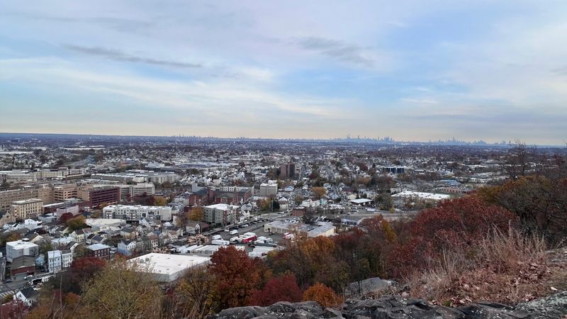 The 25-Mile View That Rewrites Your Expectations