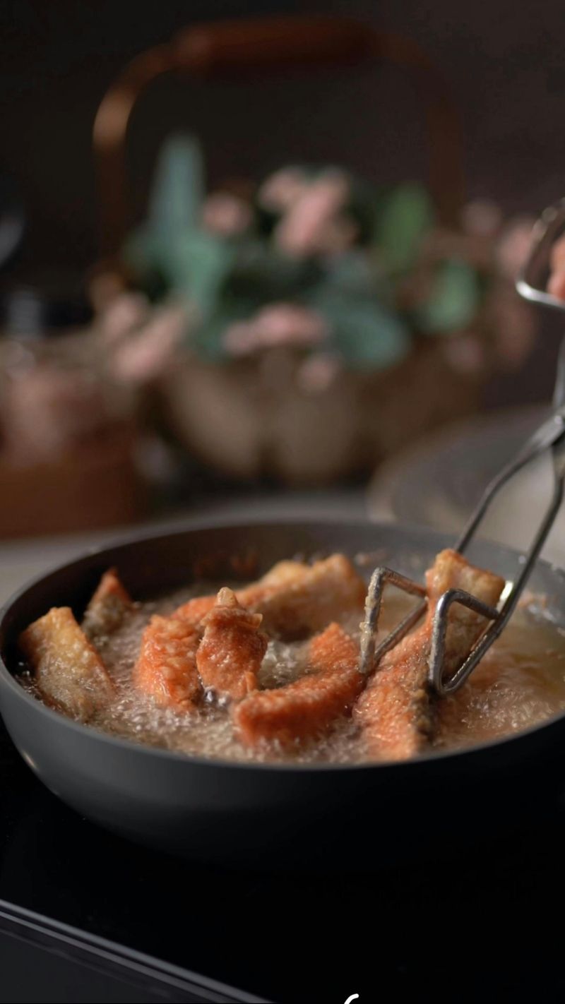 The All-You-Can-Eat Fish Fry Is the Real Deal