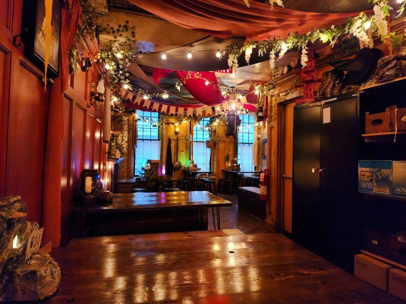 The Apothecary Bar for Those Who Want to Walk In Without a Plan The Apothecary Bar for Those Who Want to Walk In Without a Plan