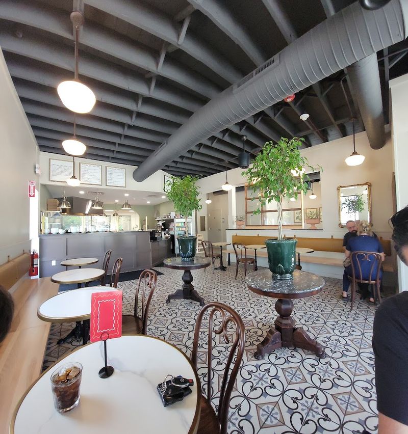 The Atmosphere That Feels Like a Casual Italian Getaway