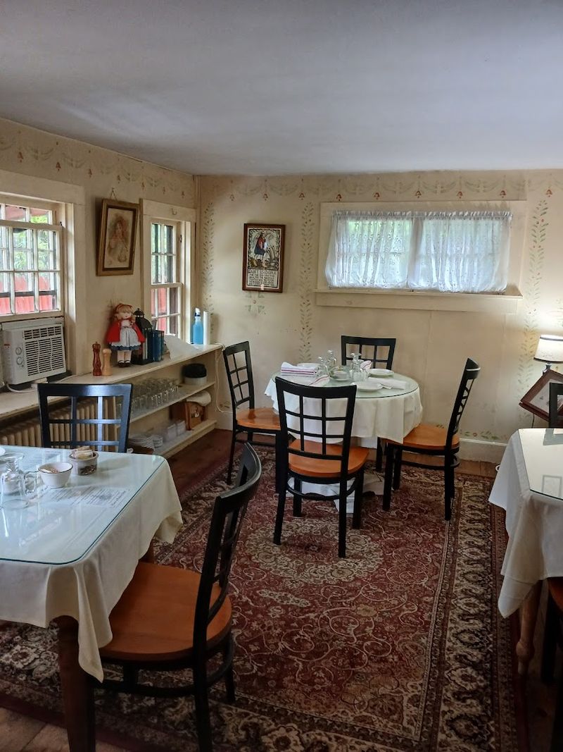 The Atmosphere and Ambiance Inside the Cottage