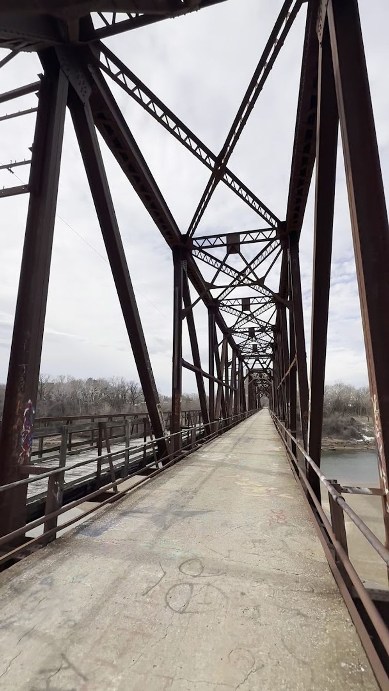 The Bridge as a Texas-Oklahoma Border Landmark The Bridge as a Texas-Oklahoma Border Landmark