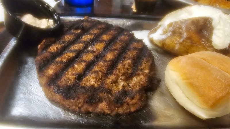 The Burgers That Built the Legend The Burgers That Built the Legend