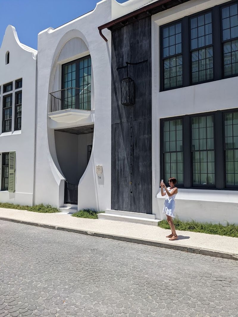 The Caliza Pool and Restaurant Experience