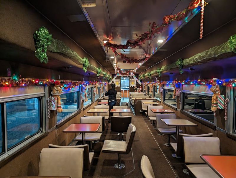 The Candlelight Dinner Experience on the Rails
