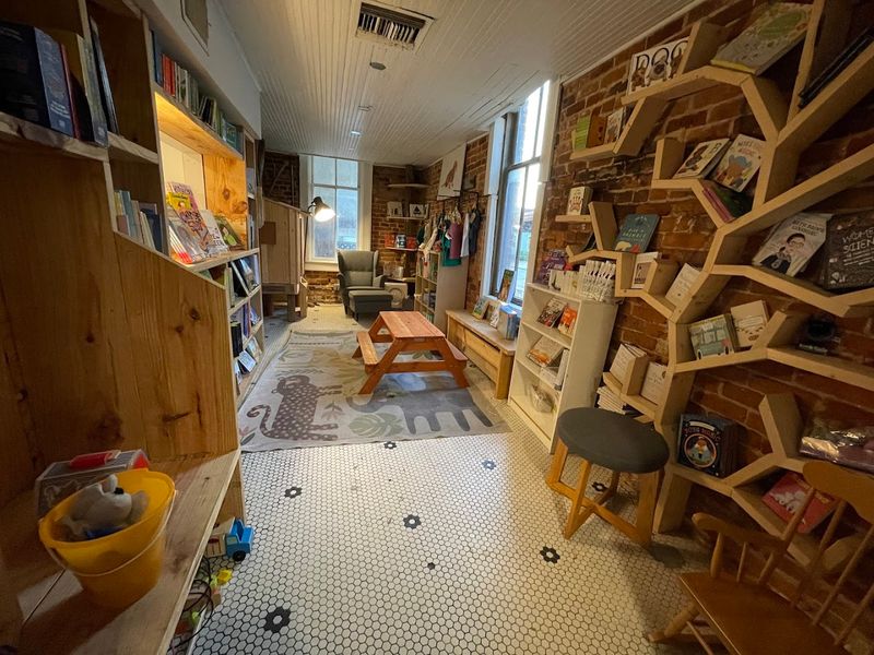 The Children's Nook With a Picnic Table The Children's Nook With a Picnic Table