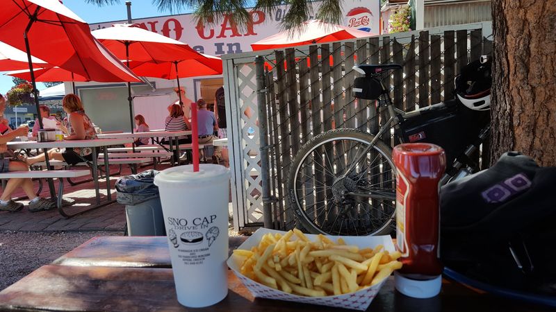The Community Spirit That Makes Sno Cap Feel Like Home