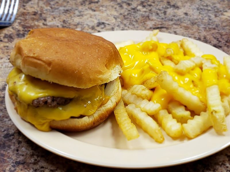 The Double Cheeseburger That Earns Its Reputation