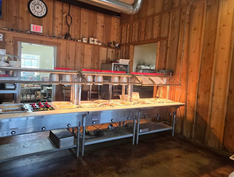 The Fat Rooster in Chandler Switches From Breakfast to Lunch Without Missing a Beat
