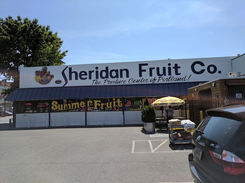 The Food Cart Out Front That Locals Adore