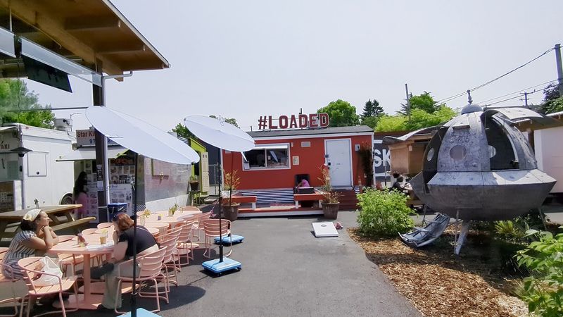 The Food Cart Setup That Feels Like a Destination
