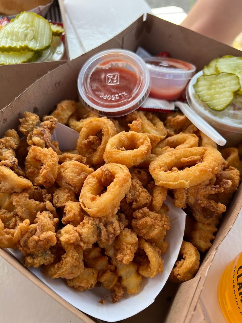 The Fried Clams Are The Other Big Reason The Fried Clams Are The Other Big Reason