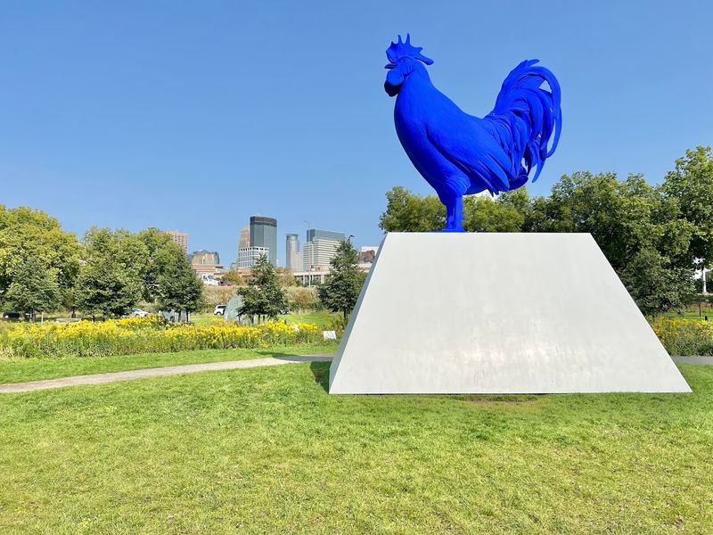 The Hahn/Cock Blue Rooster Sculpture