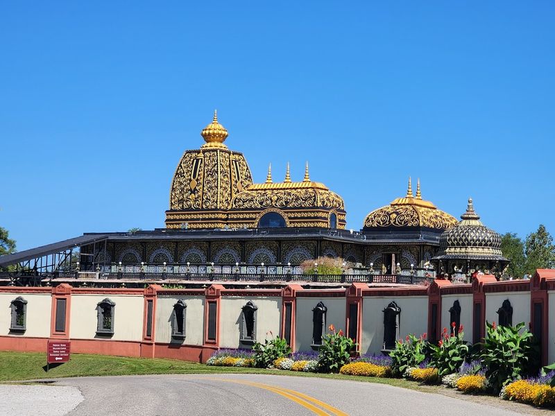 The Indo-Saracenic Architecture