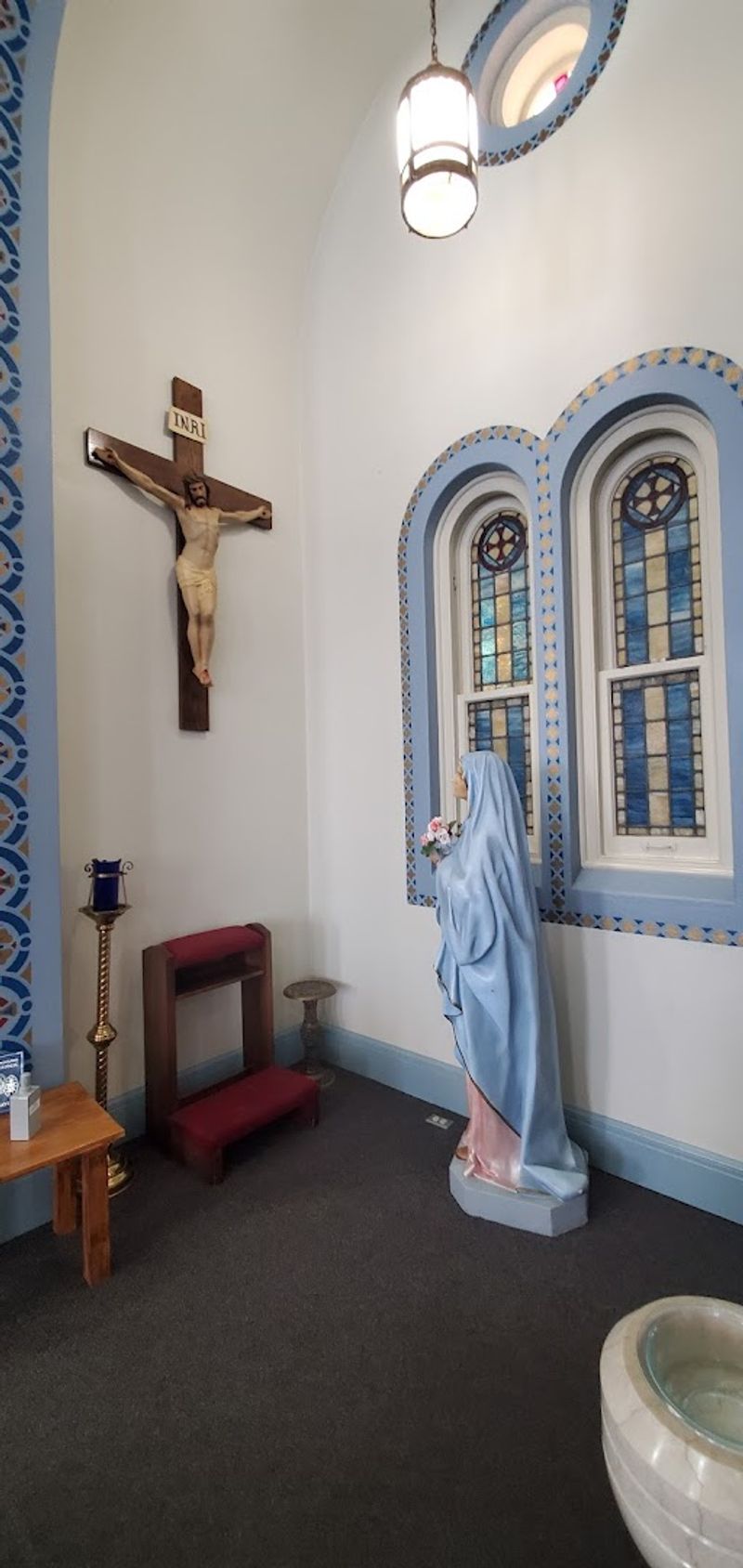 The Intimate Daily Mass Chapel Hidden Inside The Intimate Daily Mass Chapel Hidden Inside