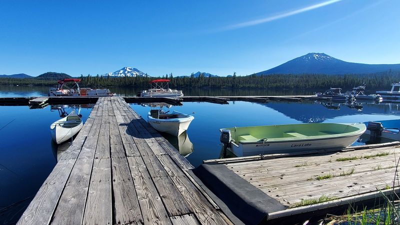 The Lakeside Setting That Makes Everything Feel Different The Lakeside Setting That Makes Everything Feel Different