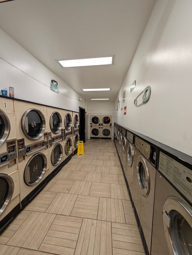 The Laundromat, Morristown