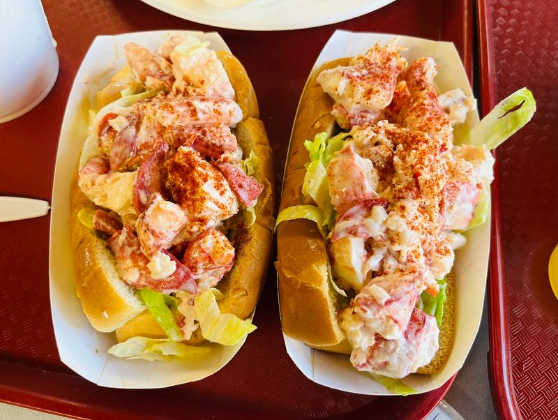 The Lobster Roll That Keeps People Coming Back