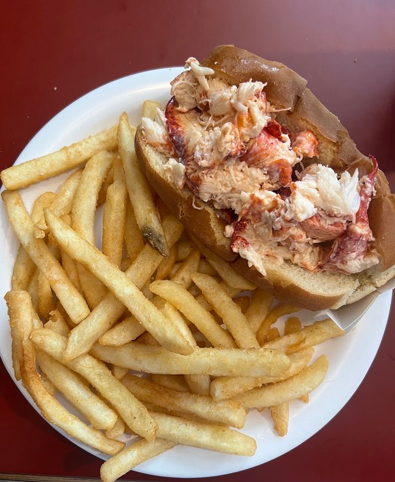 The Lobster Roll That Locals Swear By The Lobster Roll That Locals Swear By