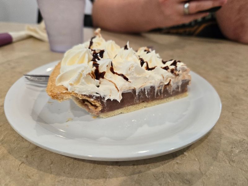 The Meringue That Defies Gravity