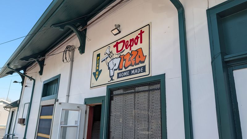 The Old Train Depot That Became a Pizza Legend The Old Train Depot That Became a Pizza Legend