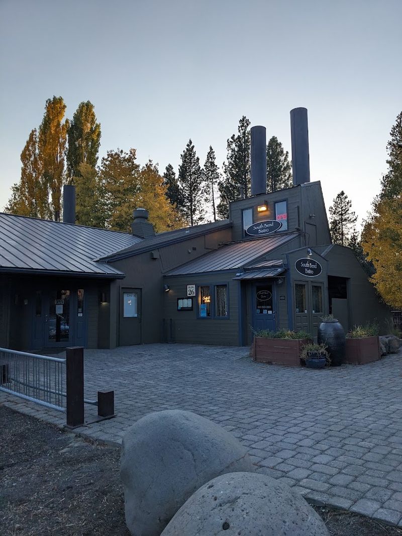The Outdoor Deck Experience Under Oregon Skies