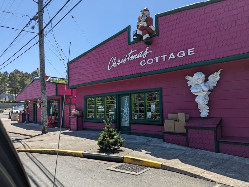The Perfect Coastal Souvenir Stop Along Highway 101