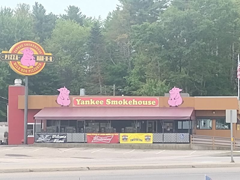 The Perfect Pit Stop Between the Lakes Region and White Mountains