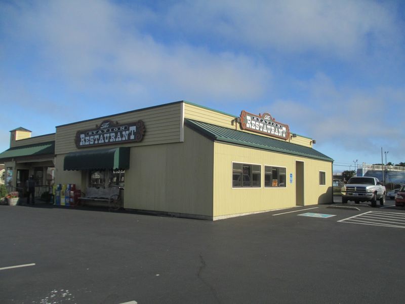 The Perfect Stop Along the Oregon Coast The Perfect Stop Along the Oregon Coast