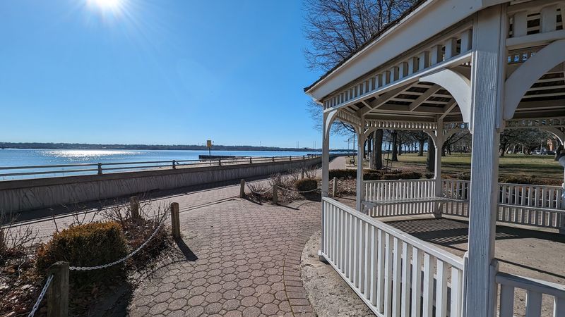 The Raritan Bay Views Add a Whole Extra Layer to the Visit