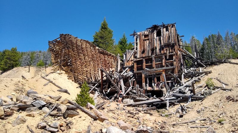 The Rise and Fall of a Silver Boomtown